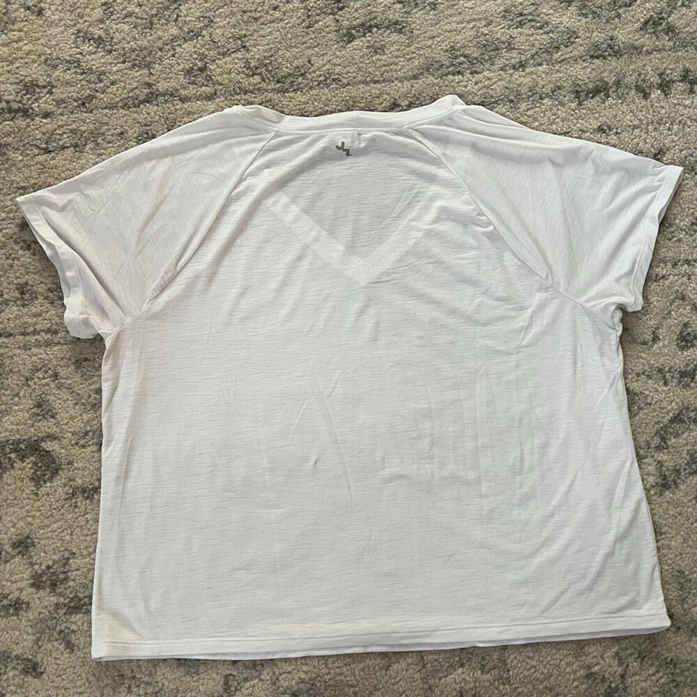 Women’s White JoyLab Oversized Athletic Tee - Picture 4 of 5